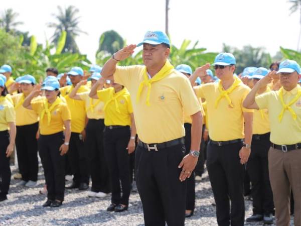 คุมประพฤติสมุทรสาคร ร่วมกิจกรรมจิตอาสาพัฒนา “เราทำความ ดี ด้วยหัวใจ” เนื่องในวันคล้ายวันสวรรคตพระบาทสมเด็จพระบรมชนกาธิเบศร มหาภูมิพลอดุลยเดชมหาราช บรมนาถบพิตร